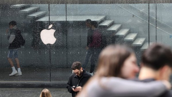 线上配资门户网 不满在印度建厂！特朗普希望iPhone美国造，可行吗？